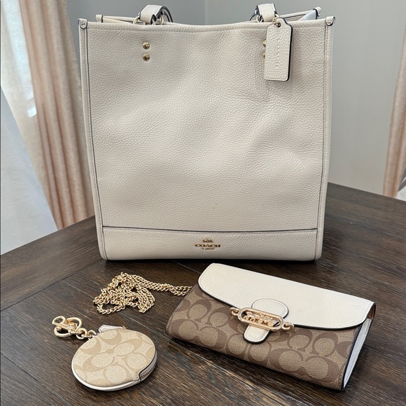 3 piece Coach Set Dempsey Tote Bag, Crossbody Wallet w/ gold chain, & Coin Purse - Picture 1 of 14